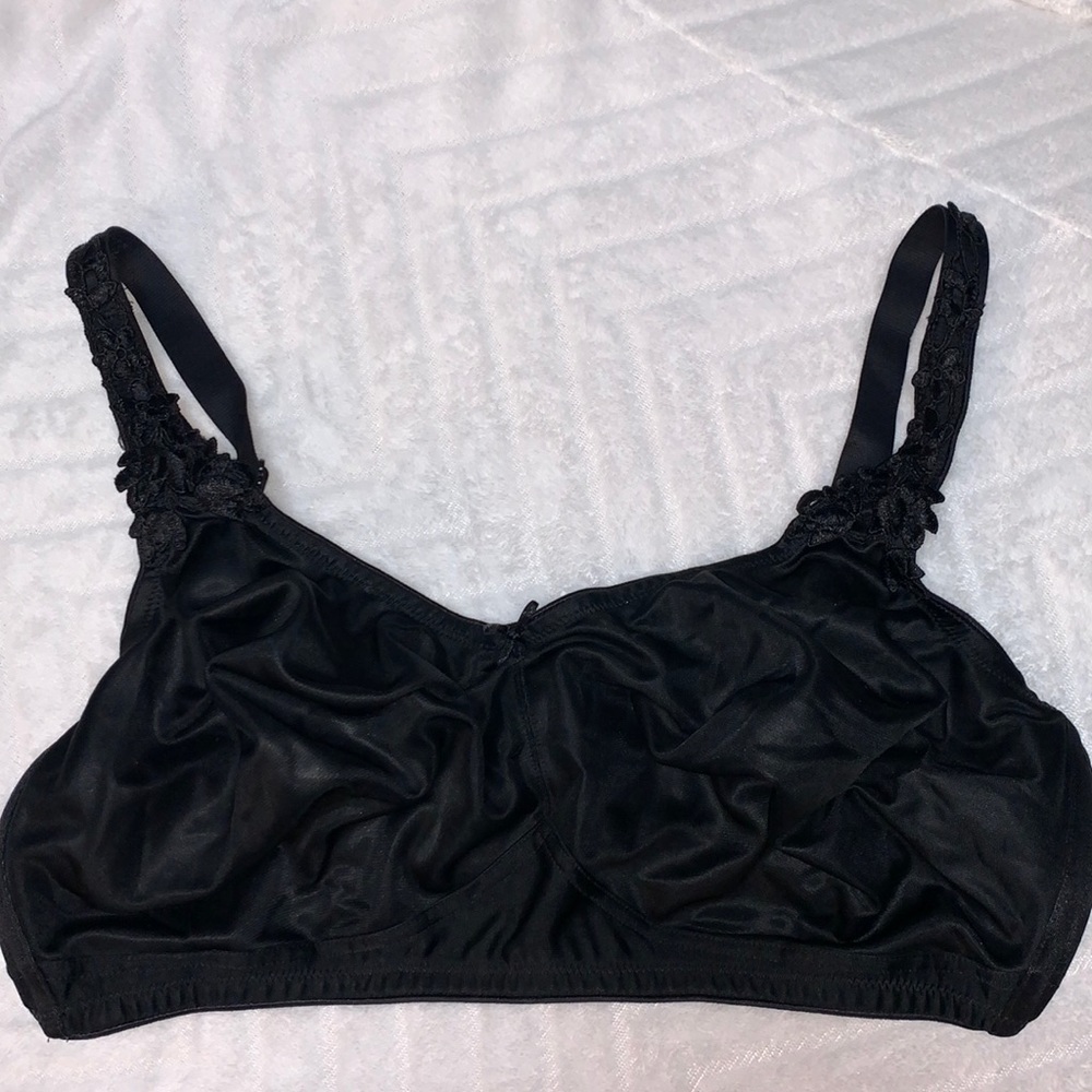 Dominique women’s bra